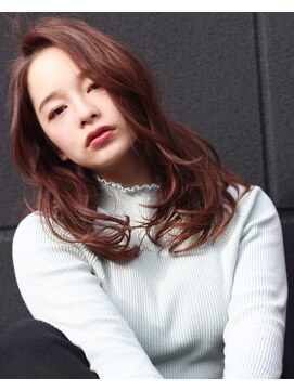 モコ(MOCO) 緩やかなウエーブで洗練された大人女性