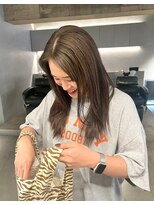 リール(rire)&nbsp;デザインカラーレイヤーカットウェットヘア夏オリーブベージュ