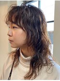 20代30代大人可愛いロングウルフくせ毛風パーマブラウンベージュ