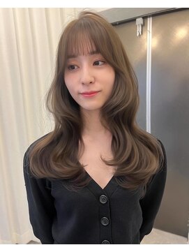 ボタン ハカタ(VOTAN hakata) 【ろみおStyle】オリーブベージュカラー/レイヤーカット