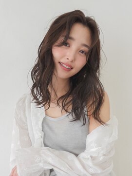 ジョエミバイアンアミ(joemi by Un ami) ミディアムパーマ／ニュアンスパーマ／カールスタイル