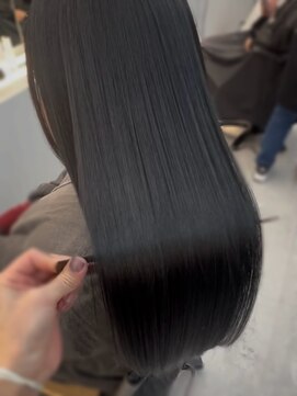 ワヴ ヘアー(WUV HAIR) 艶髪ロングストレート　×    プレミアム生トリートメント