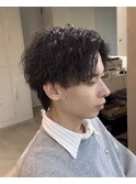 ツイストスパイラル/センターパート/縦落ちパーマ