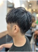 顔周り短めツーブロック刈り上げショート