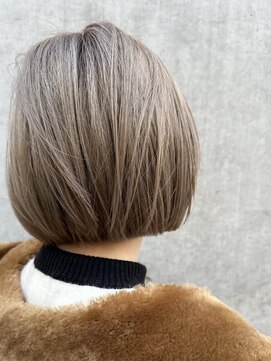 Japanese straightening headspa salon Tokyo by VARY Cut + rich color + Premium low-damage bleach