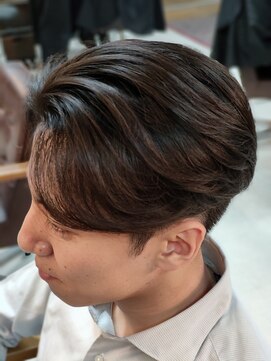 グロウ 博多店(growth) センターパートビジネススタイル