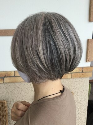 フォルムが重要なショートスタイルは[TOP HAIR]にお任せ！経験豊富なスタイリストが