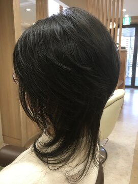 ヘアサロンアンドヘアメイクディー(hair salon hair make D) 仙台D 縦長ウルフカット×ひし形シルエットstyle