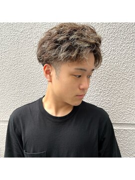 エストアール フクオカ 福岡博多店(est-r. Fukuoka) ハイライト×ツイストパーマ