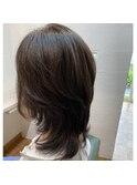 レイヤーカットにシャギを添えて