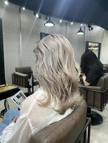 アルカナ 明治神宮前原宿(ARCANA)&nbsp;外国人風バレイヤージュ　ハイライトカラー　アッシュベージュ