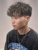 ヘアースタジオ ハーフバック 高尾店(HAIR STUDIO HALF BACKS×１/2)&nbsp;スペインパーマ&ハイライト