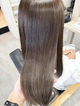 ヨロ(YoLo.) オリーブベージュカラー