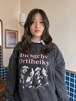 ニュイ(NUIT)&nbsp;ブリーチなしカラー透明感グレージュミディアムロング