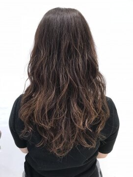 クアトログランシュ ひたちなか店(QUATRO×GranCieux) ロングヘアーパーマスタイル