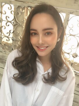 ロンド フィーユ(Lond fille) ふんわりカール韓国ヘア×ダークアッシュ