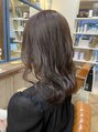 エマヘアデザイン(e.m.a Hair design) ショコラグレージュ。明るすぎず、暗すぎないカラーです。