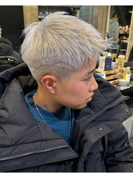 ビンゴ(BINGO) 1366グレーベージュハイトーンカラー韓国バーバー短髪ショート