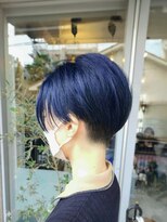 シャロン(SHARON)&nbsp;【SHARON原宿】美髪ネイビーブルー×束感ハンサムショート