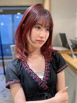 エイン(EYN) ミディアムレイヤー×ワインレッド/レイヤーカット/ブリーチなし