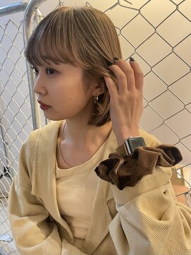 オルカ(orca) 【nanami】肌に馴染むベージュカラー × ぱつっとボブ