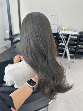 アルドーレフィエロ シンサイバシ(Ardore fiero shinsaibashi) レイヤーカット/グレージュ/ブリーチなし