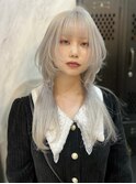 ホワイトシルバー/ウルフヘア[渋谷/姫カット/レイヤーカット]