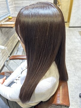 エスト(est) 白髪ぼかしカラートリートメント【新宿/髪質改善/西新宿】