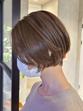 エリマ 武蔵小杉(elima) 武蔵小杉大人ショートボブ白髪ぼかしハイライトベージュカラー