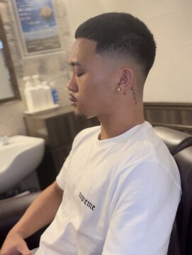 ミリオンバックス 上野(Million Bucks) クロップスタイル