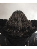 オースト ヘアー ステラ 新宿店(Aust hair Stella) ハイライト　バレイヤージュ　ブルーグレージュ  グルーブラック