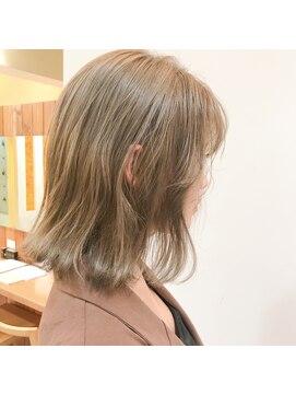 クーラ(Cura) ブロンドベージュ