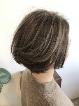 リビングヘアルーム(LIVING HAIR ROOM) 春のグレージュショート☆