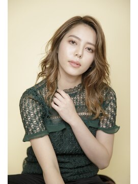 アフロディーテ ギンザ 秋葉原店(APHRODITE GINZA) ミディアム/デザインカラー/シルキーベージュ/斜めバング/秋葉原