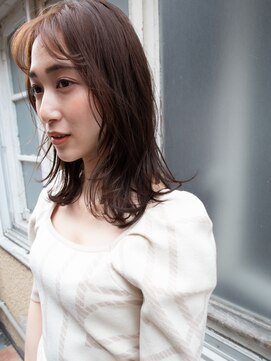 ヘアアンドリラクゼーション シャッセ(Hair&Relaxation SASE) 透け感、柔らかベージュ