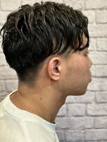 銀座マツナガ 新宿野村ビル店&nbsp;ツーブロック刈り上げセンターパート