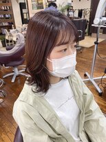 美容室 メザミー MESAMIES 薄めバングベオウルフフェイスレイヤー新・大人ミディ