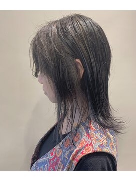 クローバー(CLOVER) ミディアムヘア　ダークブルージュカラー