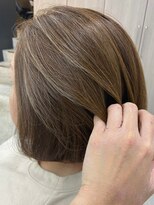 セル(CELL)&nbsp;大人ボブ×白髪ぼかしハイライト