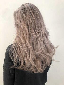 アイティー バイ アルバム 中野店(IT by ALBUM) グレージュロング_くびれヘアツートンカラー_ba277521