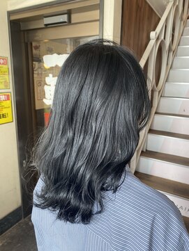 アヴァンス 天王寺店(AVANCE.) ブルーブラック×透明感