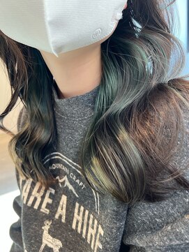 ロカリタ キョウト 河原町三条店(ROCAReTA kyoto) エメラルドグリーン