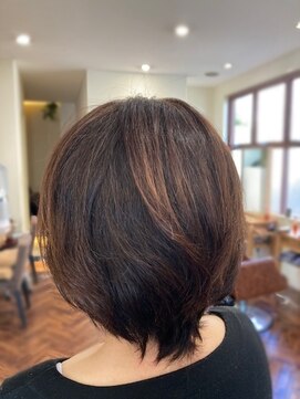 クロス(CROSS) 暗すぎず明るすぎない白髪染め