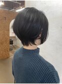 くびれレイヤー黒髪ショートカット