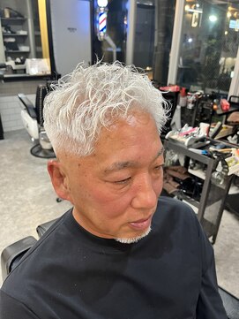 フランクスバーバーリザーブ 人形町店(FRANK’S BARBER RESERVE) ソフトツイストフェード　ｙ