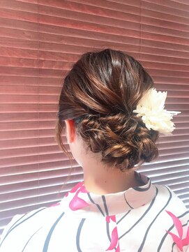 ローレン(Loren) まとめヘアセット