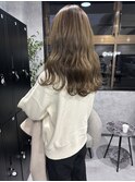 オリーブベージュ