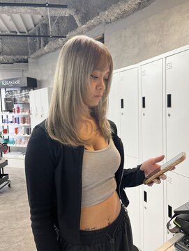 リミットバイアフィナー 大宮店(limit by Afinar) ザクザクレイヤー×ホワイトベージュ