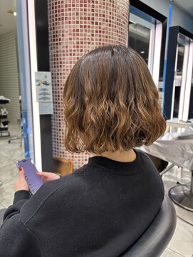 アピッシュ ギンザ(apish ginza) ボブパーマ/プードルパーマ/コテ巻き風パーマ/前髪パーマ