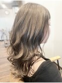 グレージュ×ダークインナーカラー